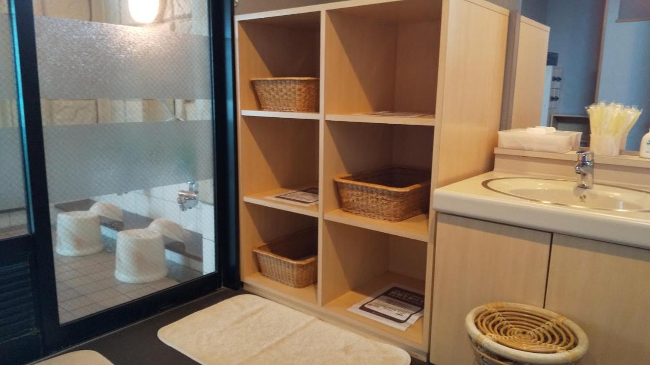 Hotel Route-Inn Yonezawa Ekihigashi Екстер'єр фото