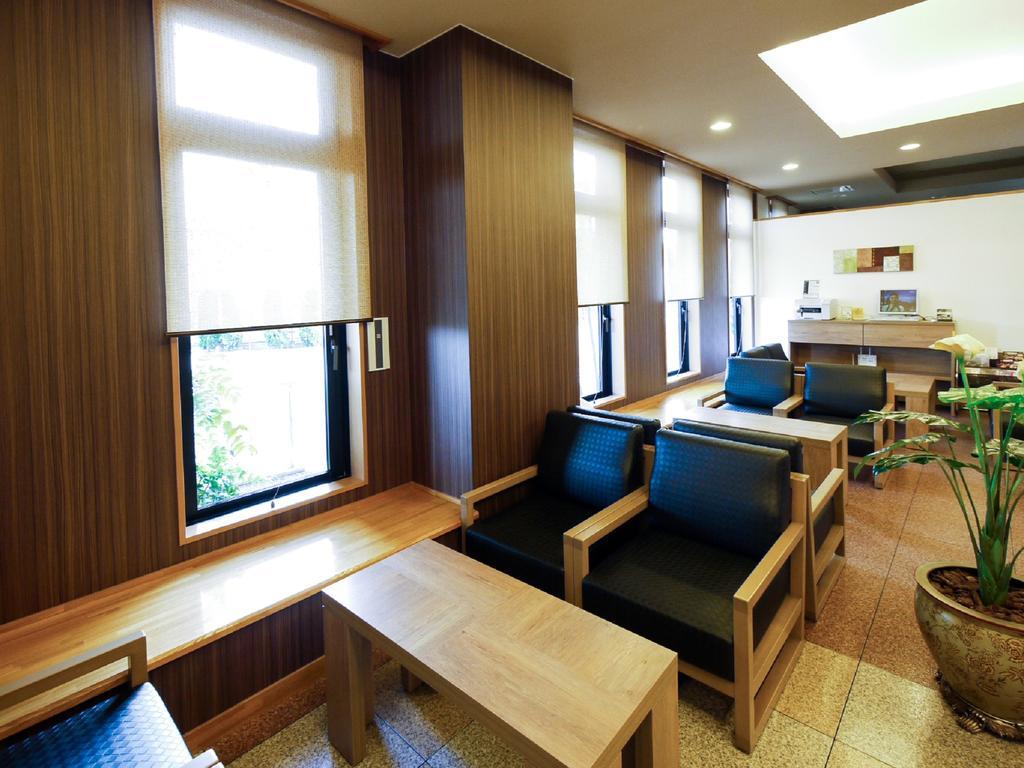 Hotel Route-Inn Yonezawa Ekihigashi Екстер'єр фото