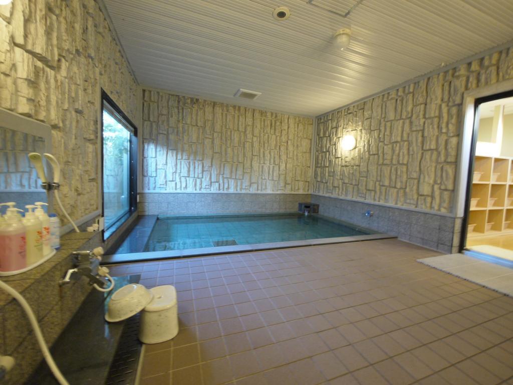 Hotel Route-Inn Yonezawa Ekihigashi Екстер'єр фото